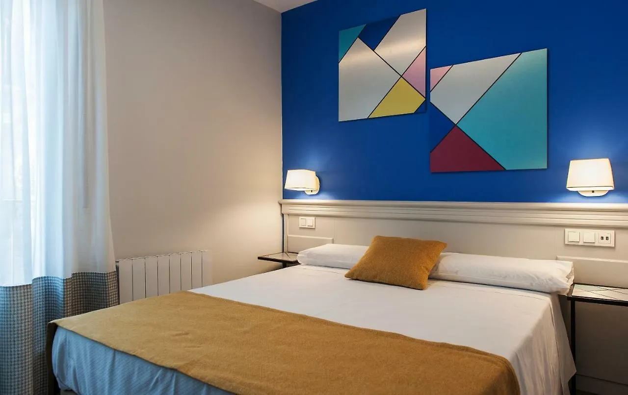 Hotel Hito Vitoria-Gasteiz 0*,